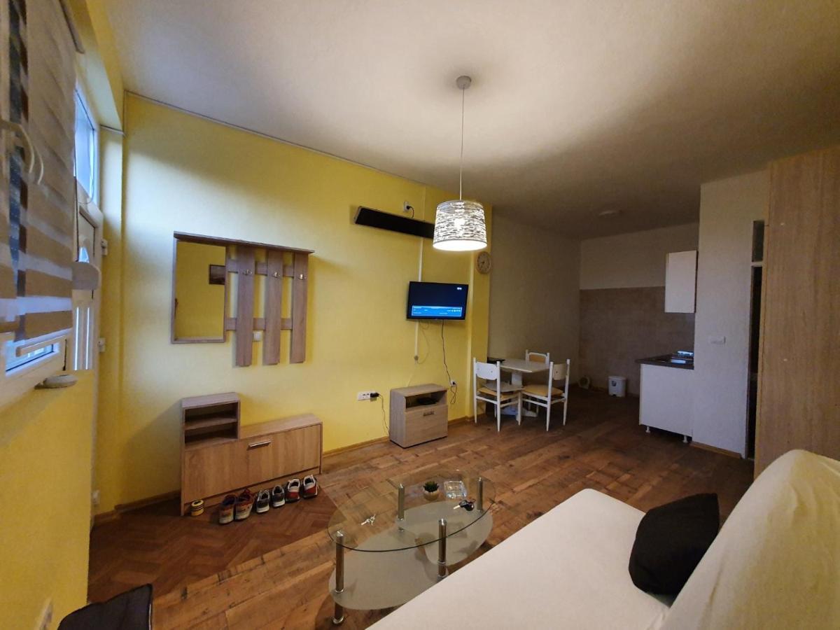 Apartmani Sarti Banja Luka Exteriör bild